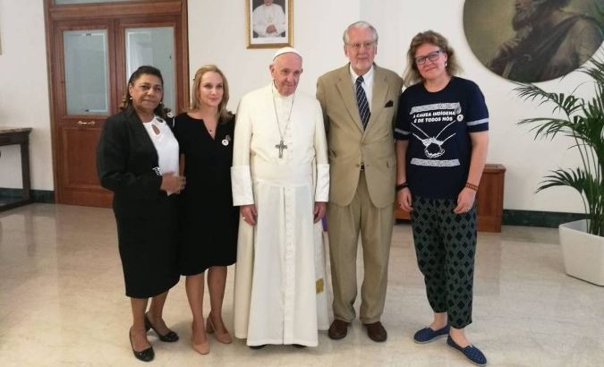 Marinete da Silva (far left) meets with Pope Francis in the Vatican.