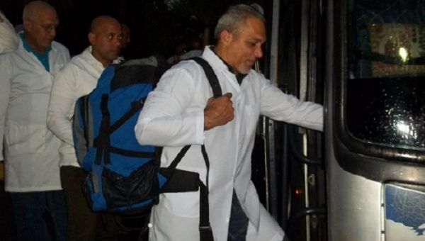 Cybercuba reported that Cuban doctors in Brazil have already received instructions for returning to their country.