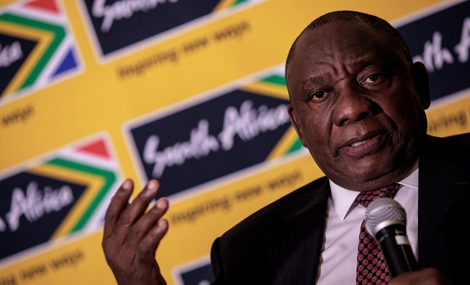 President Cyril Ramaphosa addresses the members of the South African Foreign Correspondents Association in Johannesburg, South Africa November 1, 2018. Gianluigi Guercia/Pool via REUTERS 01/11/2018 11:03.