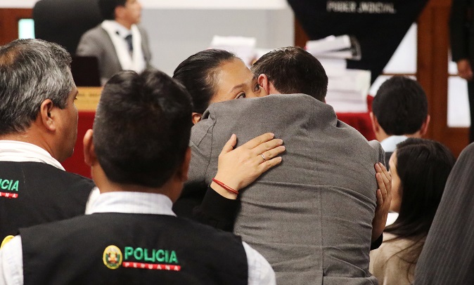 Keiko Fujimori kisses her husband Mark Vito after a judge ordered her to preventative detention over allegations she received money from Brazilian construction company Odebrecht for her 2011 campaign in Lima, Peru October 31, 2018