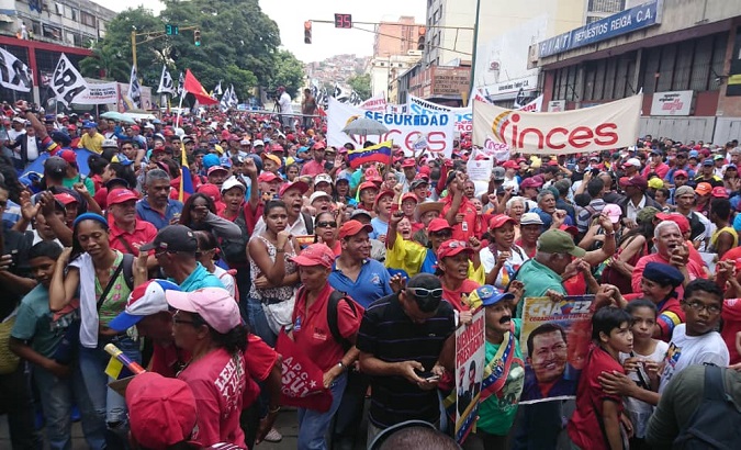 The Venezuelan people celebrate the 