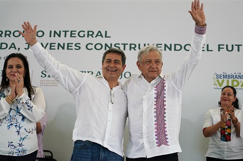 Mexico's President Andres Manuel Lopez Obrador and Honduran President Juan Orlando Hernandez during the official event in Veracruz state.