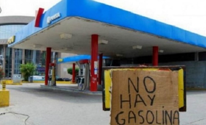 Gas station with a sign reading, 'There is no gasoline', Venezuela, May 23, 2020.