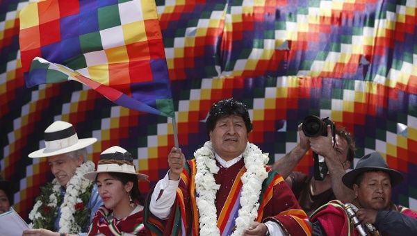 The former Bolivian president and leader of the Movement Towards Socialism (MAS), Evo Morales, today waves the Whipala flag of the native peoples during an event in his hometown, The town of Orinoca, part of the route of his caravan after entering yesterday from Argentina, in the department of Oruro (Bolivia).