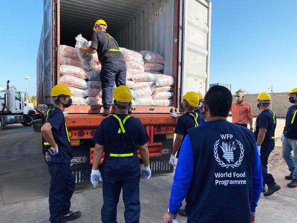 The first delivery of food has arrived in Venezuela, with 42,000 packages of take-home rations for school children under 6 years old having been received at the WFP logistics base and distributions to families taking place soon.