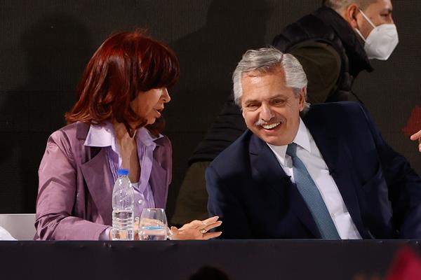 The president of Argentina, Alberto Fernandez, and the vice president Cristina Fernández de Kirchner, participate in a campaign event on November 11, 2021 in Buenos Aires (Argentina).