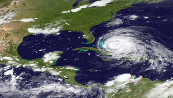 The U.S. National Hurricane Center started warnings as Hurricane Marie became a major Category 5 storm. (Photo: Reuters)