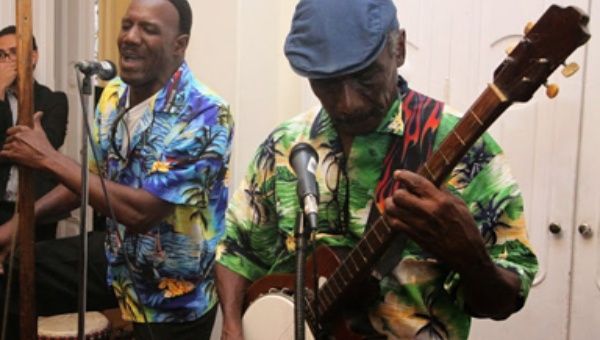Afro-Caribbean calypso music was played after the law was approved. (Photo: Elpais.cr)