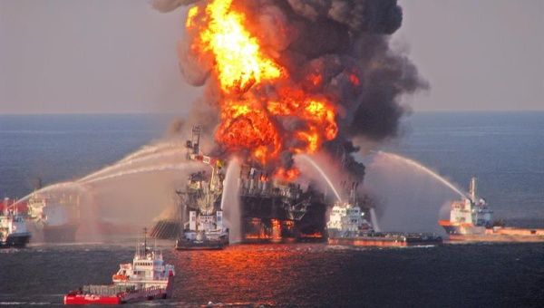 About 4.9 million barrels of oil were discharged into the ocean. (Photo: EFE)