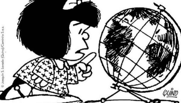 Mafalda looking at South America on a globe (Photo: Joaquin Salvador Lavado).