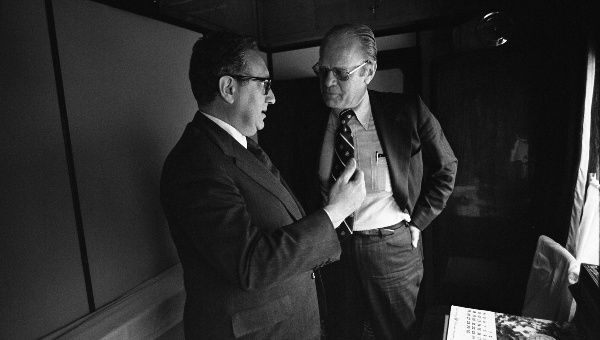 President Gerald Ford and Secretary of State Henry Kissinger confer (Photo: Wikimedia Commons)