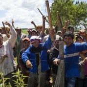Paraguayan farmers protesting against the expansion of a soy culture in the state of San Pedro earlier this year. (Photo: EFE)