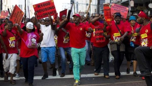 Members of the National Union of Metal Workers of South Africa (NUMSA) protest on the streets of Durban July 1, 2014. (Photo: Reuters/Rogan Ward)