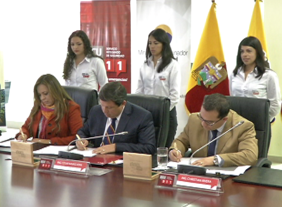 Cooperation agreements signed between state institutions (teleSUR)