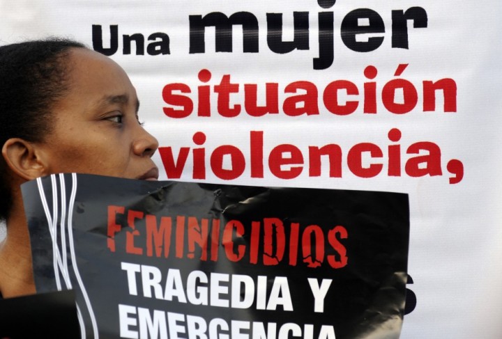 Woman protesting against feminicide (Photo: Reuters).
