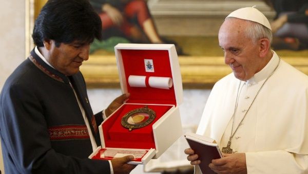 President Evo Morales announced that Pope Francis is schedueled to visit Bolivia in 2015. 