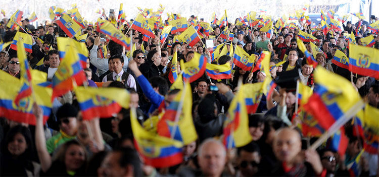 Ecuadoreans in New York City greet President Rafael Correa