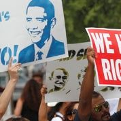 Protesters demonstrate against Obama's immigration policy