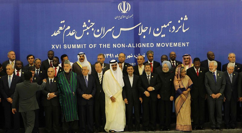 Presidents meeting at the Non-Aligned Summit in 2012
