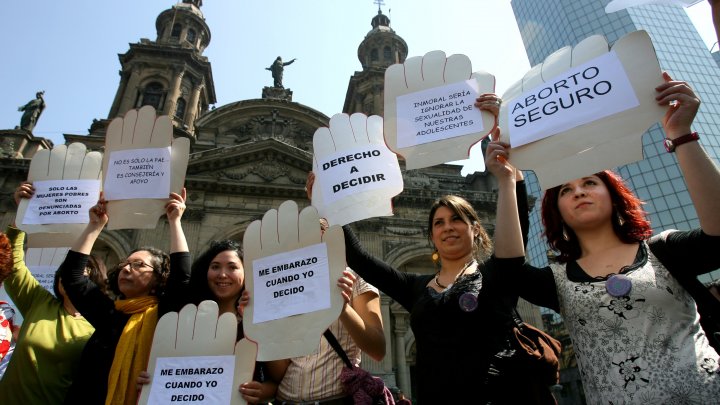 Chilean women protest for their reproductive rights