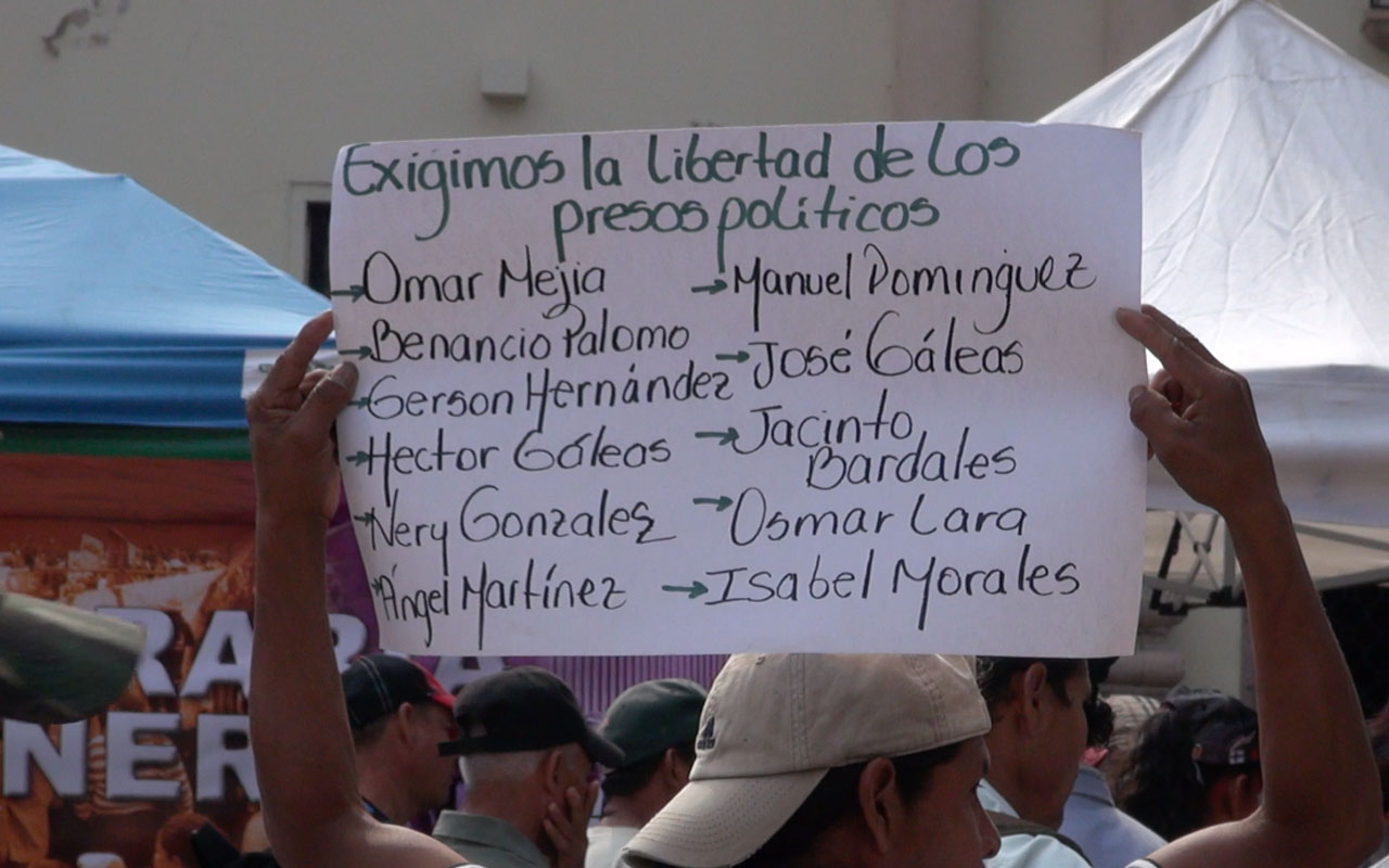 Campesino leaders from all over Honduras have camped in the National Congress demanding the liberty of 16 campesinos imprisoned