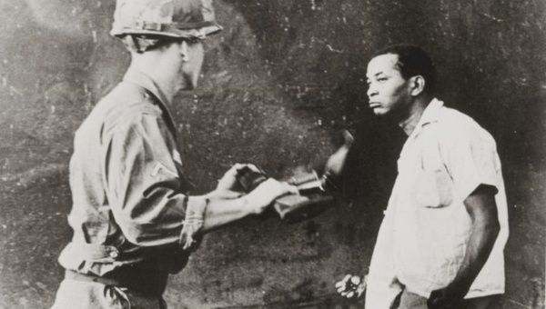 This photo, which depicts the unarmed Dominican Jacobo Rincón facing down a U.S. Marine in Santo Domingo’s Colonial Zone, brought attention to the Caribbean island at a moment when the U.S. had more troops in the Dominican Republic than in Vietnam.