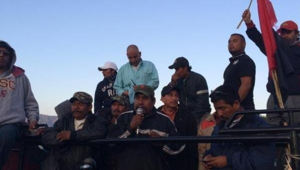 Farm laborers in the San Quintin valley in Baja California inform the public of the results of their meeting with officials May 14, 2015.