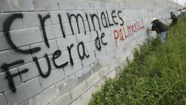 Graffiti in Honduras reads 