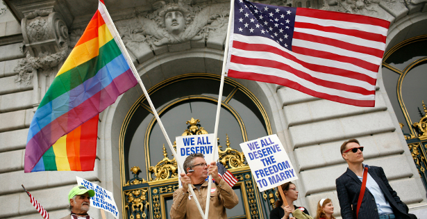 Most U.S. citizens expect the Supreme Court to grant the right to get married to homosexuals.