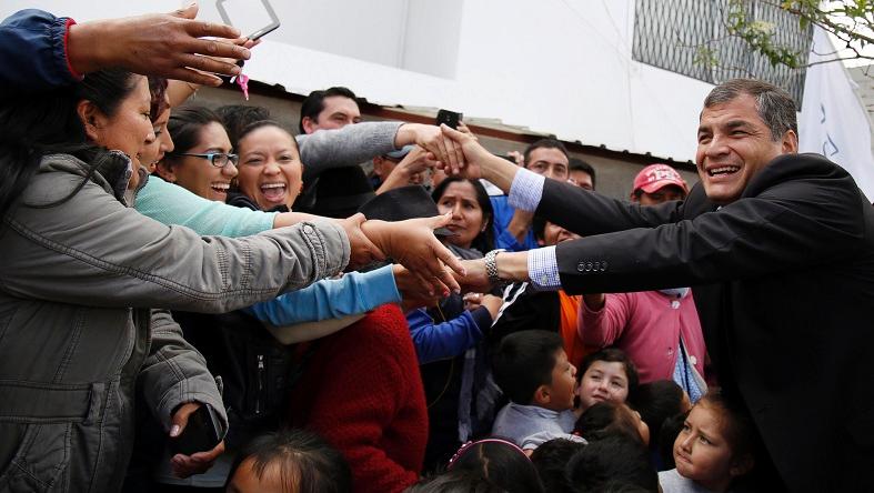 Ecuadorean President Rafael Correa greets supporters in Pelileo, Tungurahua, Ecuador, June 18, 2015.