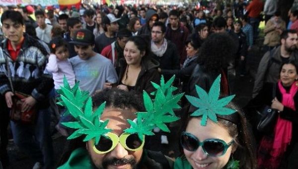 Protests in Santiago de Chile in favor decriminalizing marijuana 