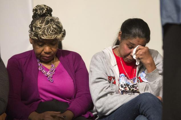 Gwen (L) and Esaw Garner, the mother and widow of Eric Garner