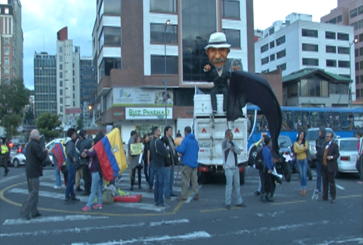 Opposition protesters have kept a presence on Shyris Avenue.