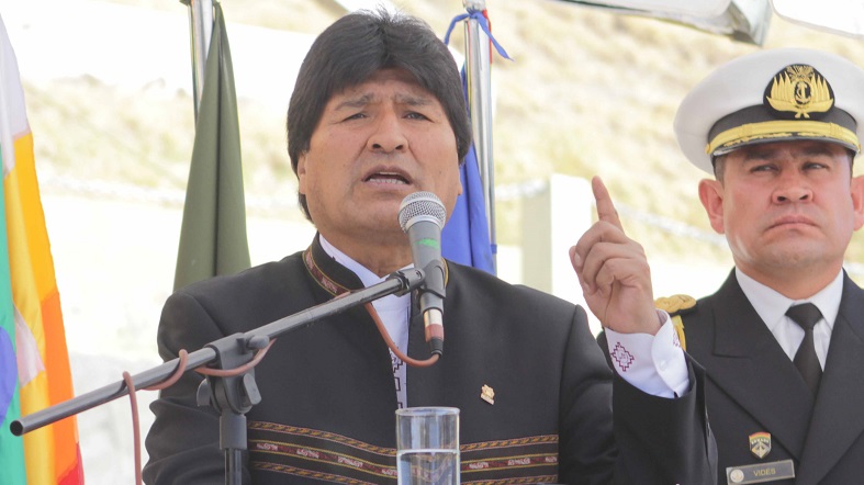 President Evo Morales praises the officers of FELCN for their work combating the 