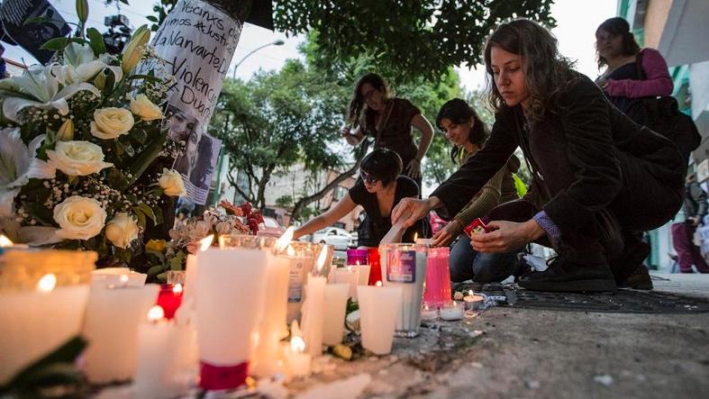 Activists call for justice in the deaths of a journalist and four femicides.