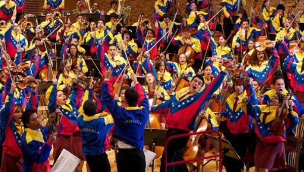 According to the organizing committee, it is the first time a Latin American country has such a significant participation as Venezuela's orchestra does. 