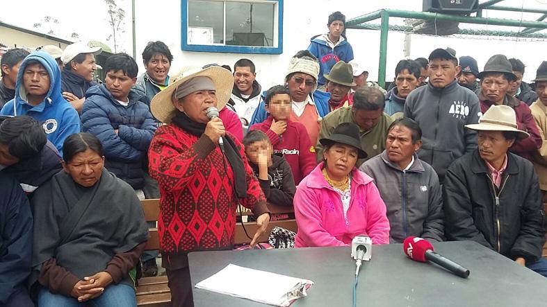 Upon the soldiers´ release, Indigenous leaders read out their demands, including the liberation of allegedly detained activists, revoking a constitutional amendment that could allow Correa's reelection, and the continuation of gas subsidies.