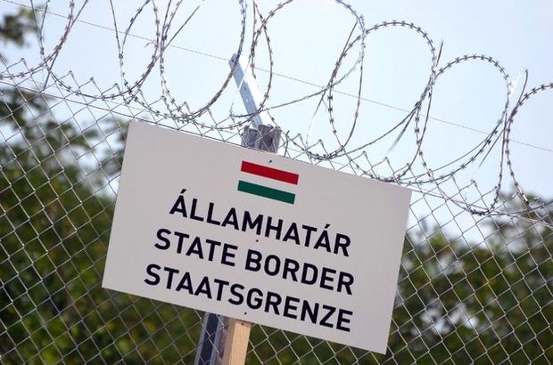 Hungary is building a 4-meter fence to seal its border with Serbia