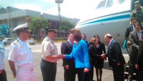 The Colombian delegation arrived in Caracas headed by the country's Foreign Minister Maria Angela Holguin. 