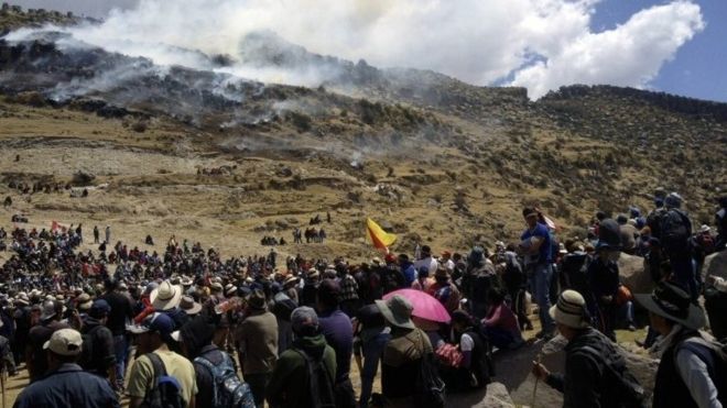 The Peruvian government has declared a 30-day state of emergency following violent clashes between protesters and police.