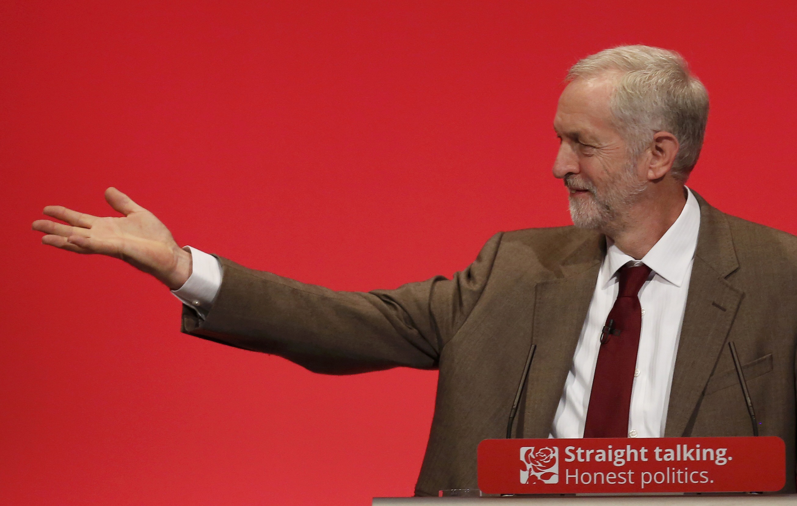 Britain's leader of the opposition Labour Party, Jeremy Corbyn, delivers his keynote speech at the party's annual conference in Brighton, Britain September 29, 2015.