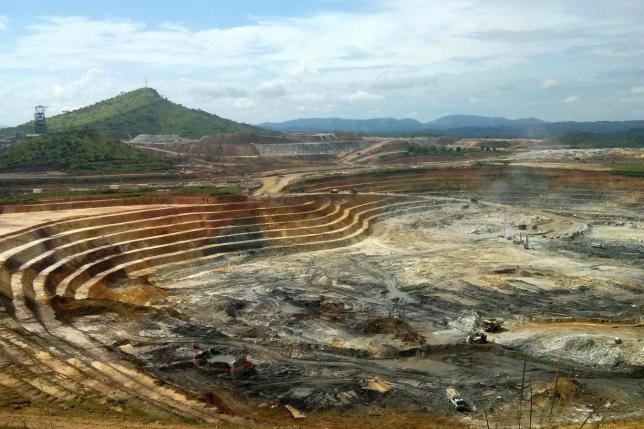 An open pit gold mine at the Kibali mining site in northeast Democratic Republic of Congo, May 1, 2014.