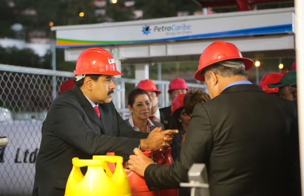 Nicolas Maduro inaugurates the Hugo Chavez Gas Plant.