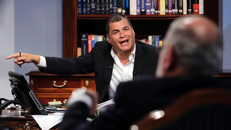 President Rafael Correa took part in a discussion with three opposition economists during a televised debate in Ecuador, Oct. 28, 2015.
