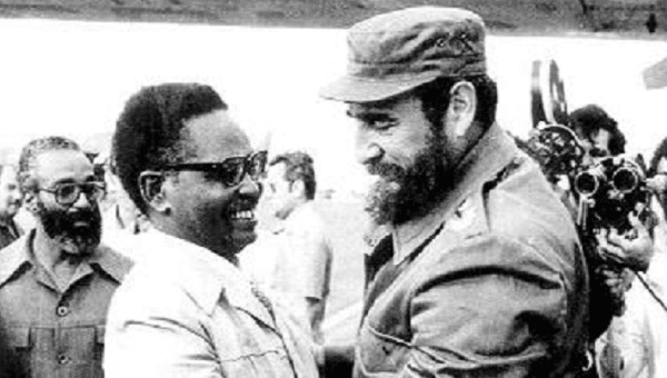 Fidel Castro next to Angolan president Agostinho Neto