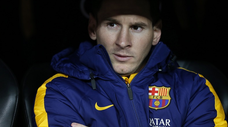 Barcelona's Lionel Messi on the bench before the Real Madrid vs. Barcelona game, Nov. 21, 2015.