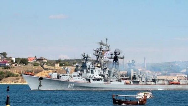 Russian destroyer Smetlivy leaves the harbour at the Crimean port of Sevastopol Sept. 12, 2013.