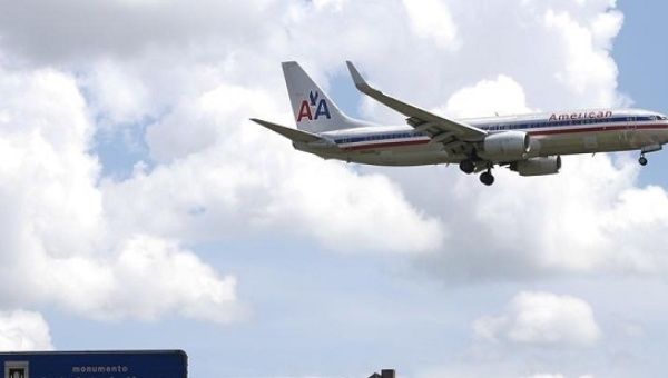 An American Airlines airplane prepares to land at the Jose Marti International Airport in Havana September 19, 2015.