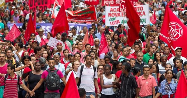 Brazilians Stand with Rousseff Against Political 'Coup'