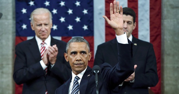U.S. President Barack Obama waves at the conclusion of his final State of the Union address to a joint session of Congress in Washington, D.C. Jan. 12, 2016.